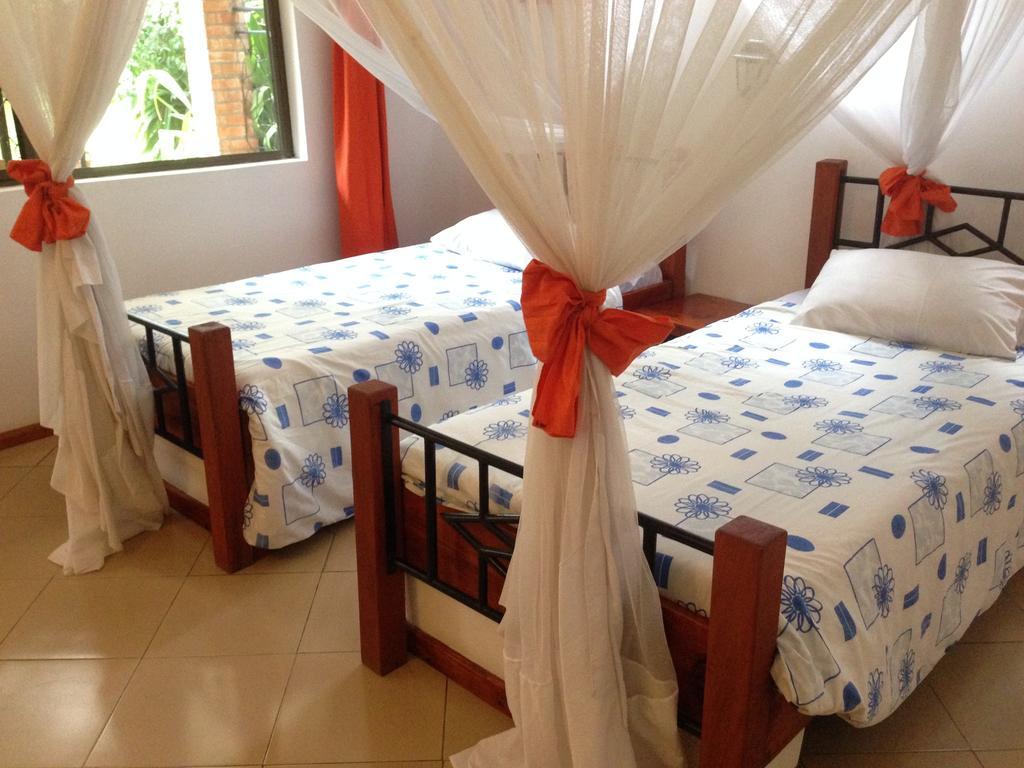 Outpost Lodge Αρούσα Δωμάτιο φωτογραφία