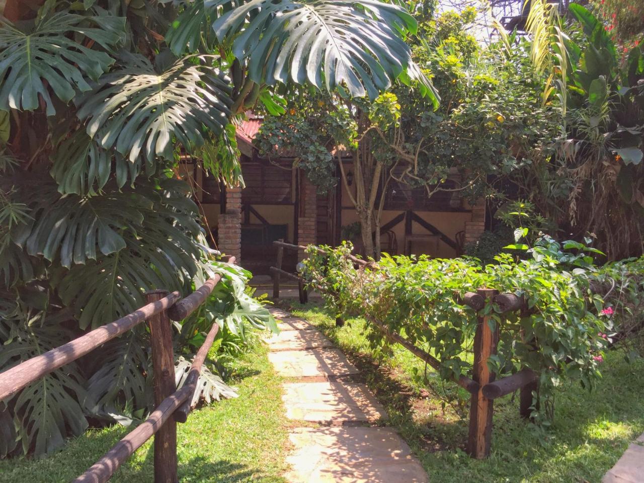 Outpost Lodge Αρούσα Εξωτερικό φωτογραφία